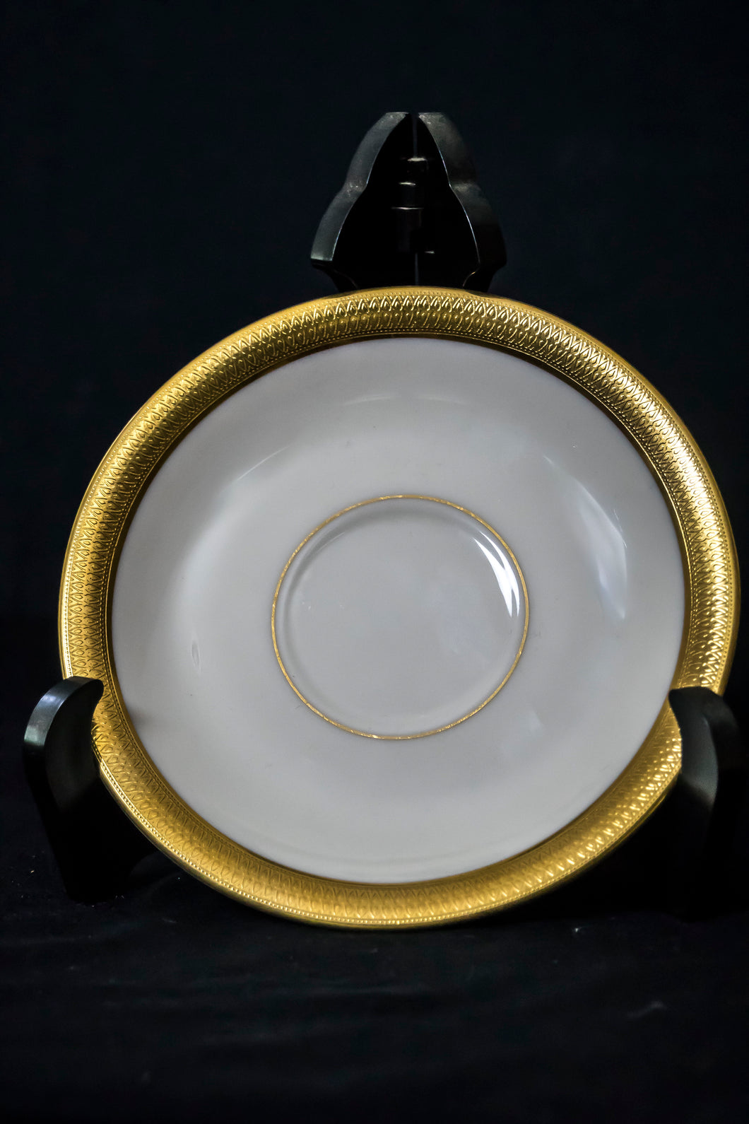 Gold Outlined Plate